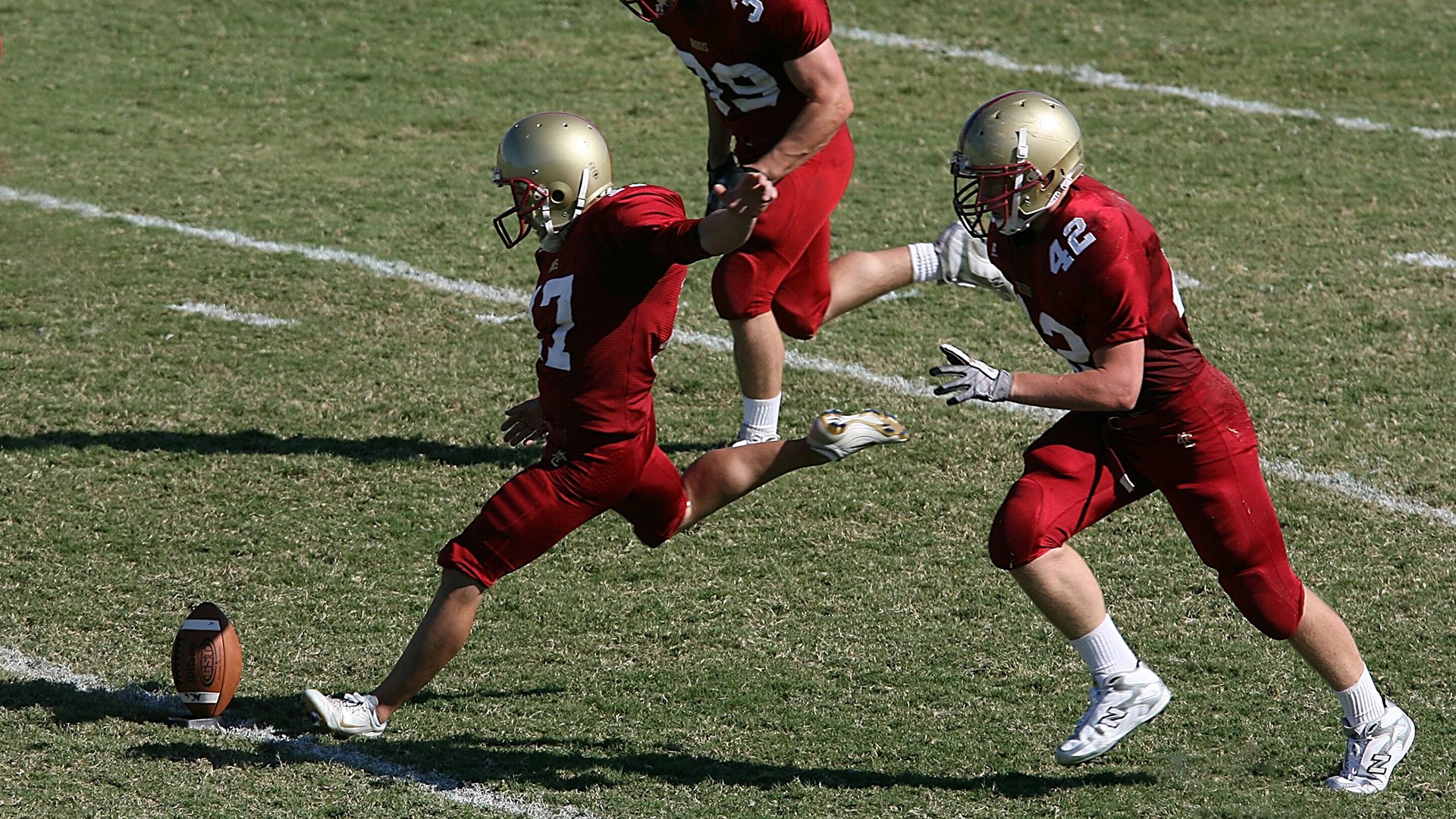 “双雄争霸”：两大豪门的巅峰对决，双雄争霸电影